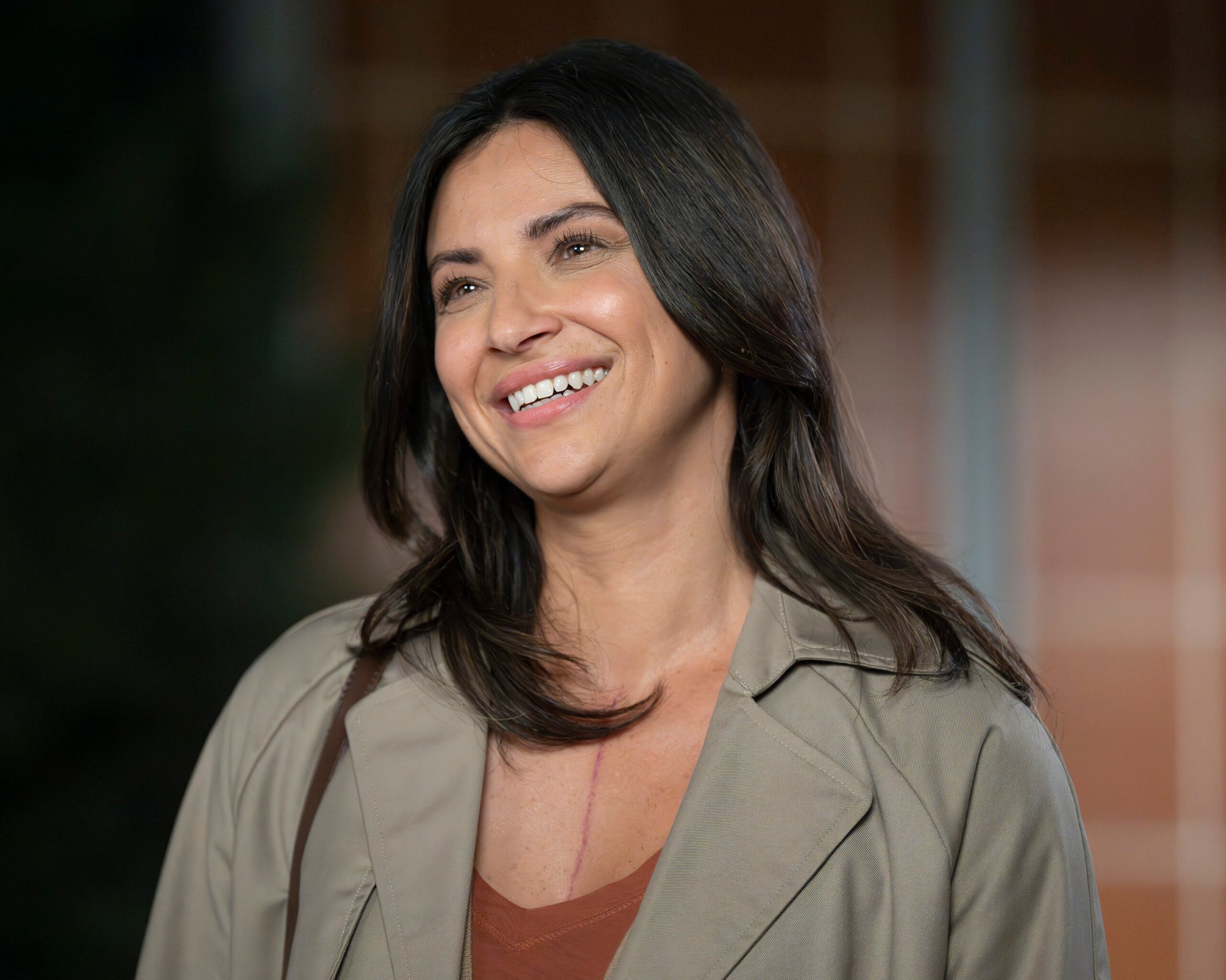 Grey's Anatomy Season 22 Episode 4 - FLORIANA LIMA | Tell-Tale TV Grey's Anatomy Season 22 Episode 4 - FLORIANA LIMA