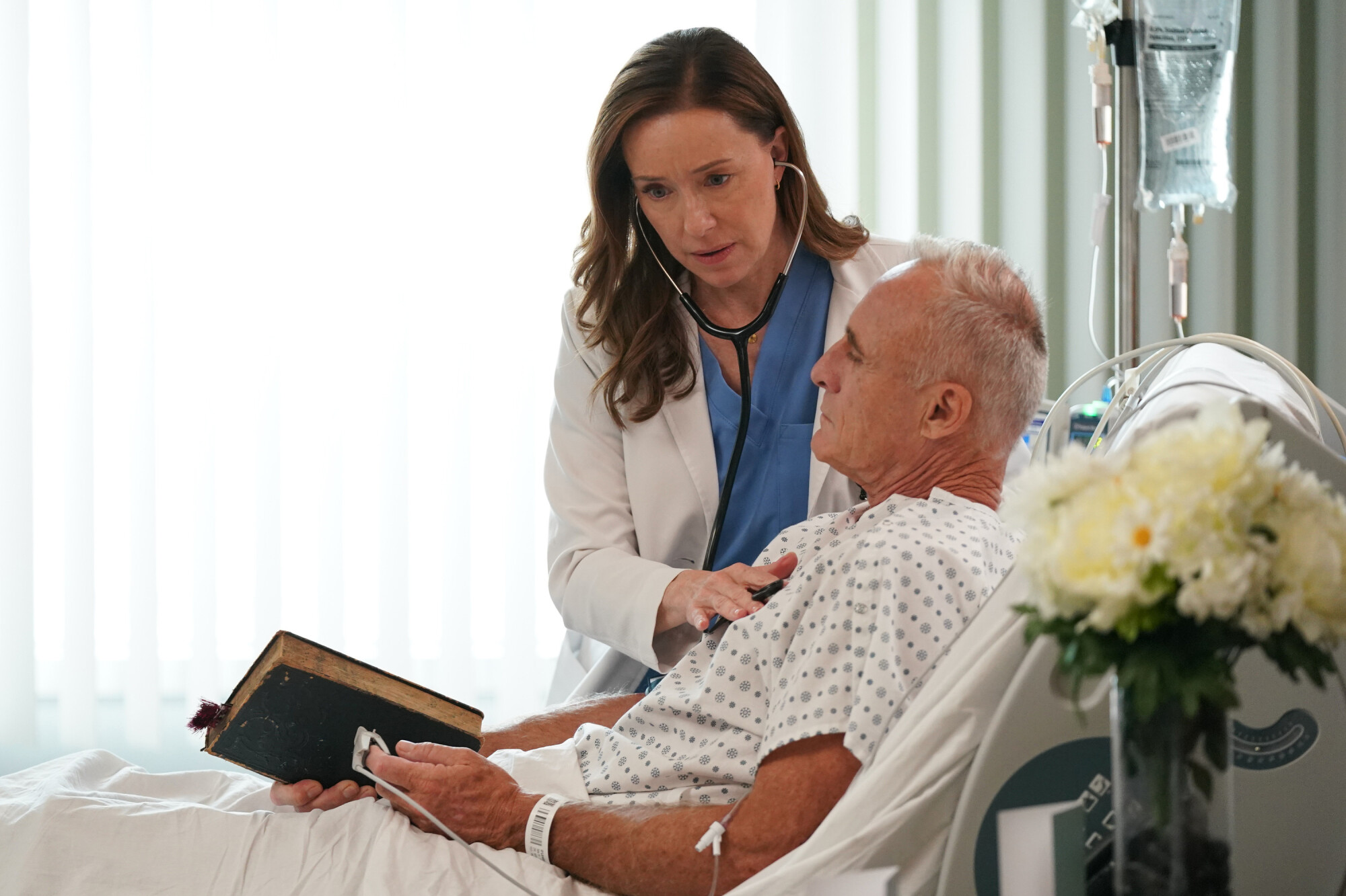 Still from Doc Season 2 Episode 6 of Molly Parker and guest star pictured from left to right.