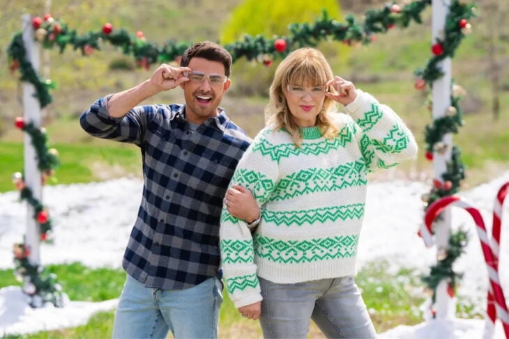 Finding Mr. Christmas Season 2 — Jonathan Bennett, Melissa-Peterman (Photo courtesy of Hallmark) Melissa Peterman on Mentoring the Men of Finding Mr. Christmas Season 2 