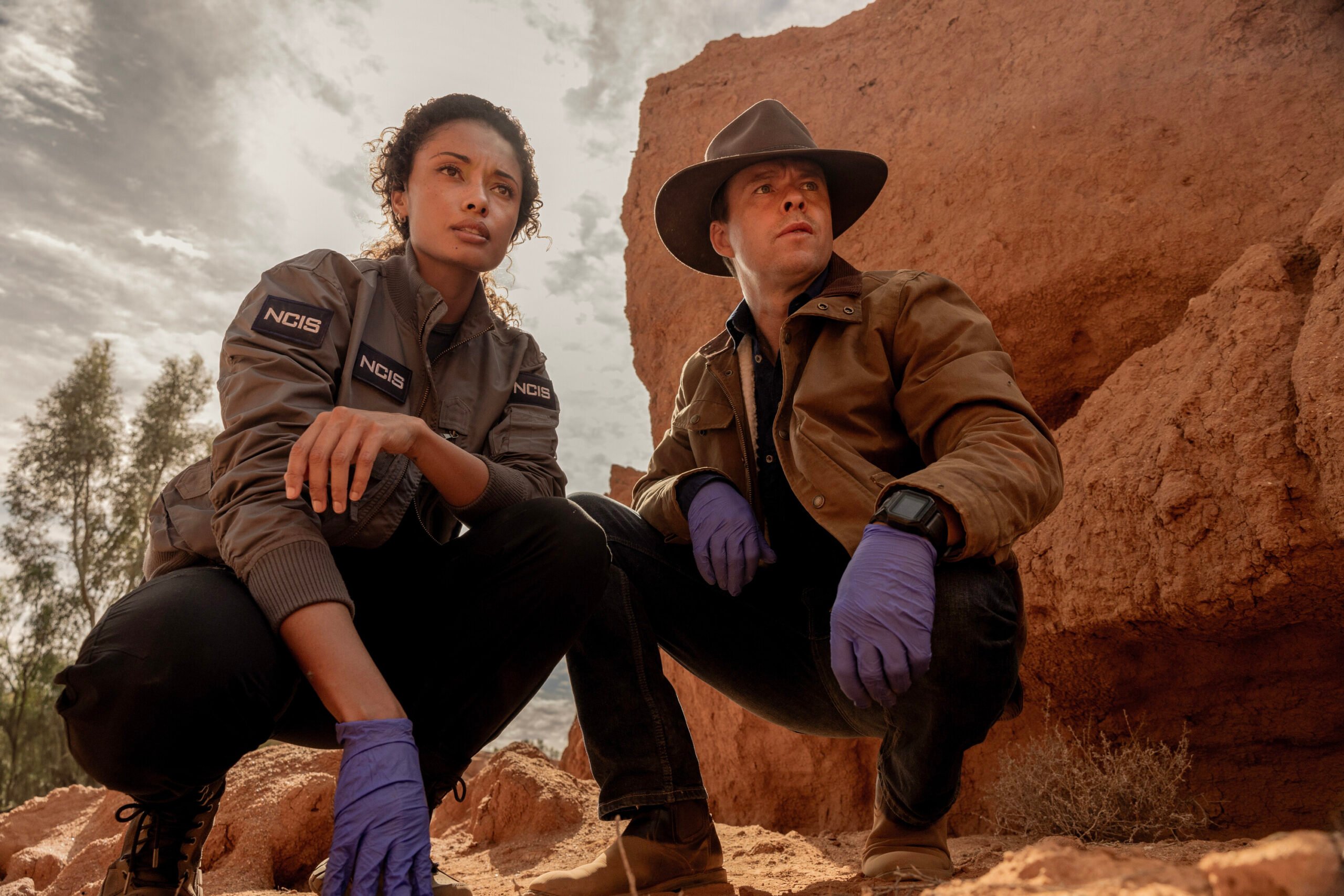 NCIS: Sydney Season 3 Episode 4, "The Truth Is Outback" -- Olivia Swann as NCIS Special Agent Captain Michelle Mackey and Todd Lasance as AFP Liaison Officer Sergeant Jim 'JD' Dempsey