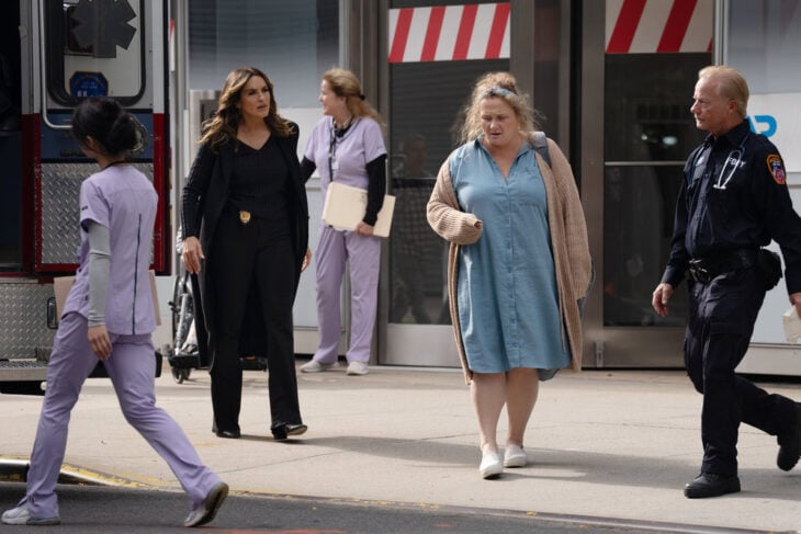 Law & Order: Special Victims Unit Season 27 Episode 5, "Feed the Craving" - (l-r) Mariska Hargitay as Capt. Olivia Benson and Danielle MacDonald as Natalie