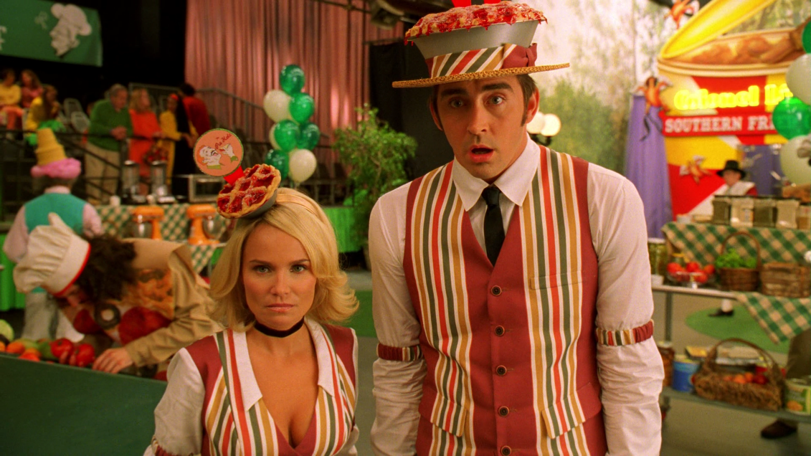 Pushing Daisies | Tell-Tale TV Kristin Chenoweth as Olive Snook and Lee Pace as Ned in Pushing Daisies, Season 2 Episode 8