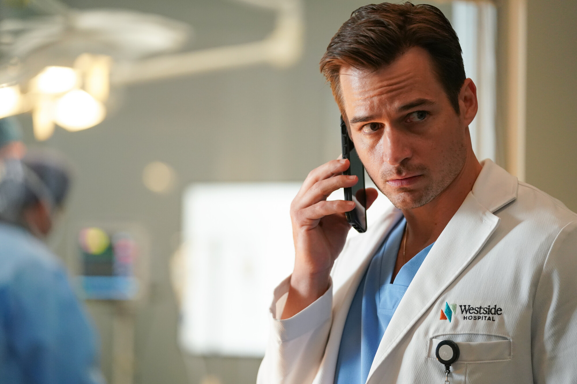 Doc Temporada 2 Episódio 8 - John-Michael Acker | televisão reveladora Uma foto do episódio 8 da 2ª temporada do Doc de John-Michael Acker.