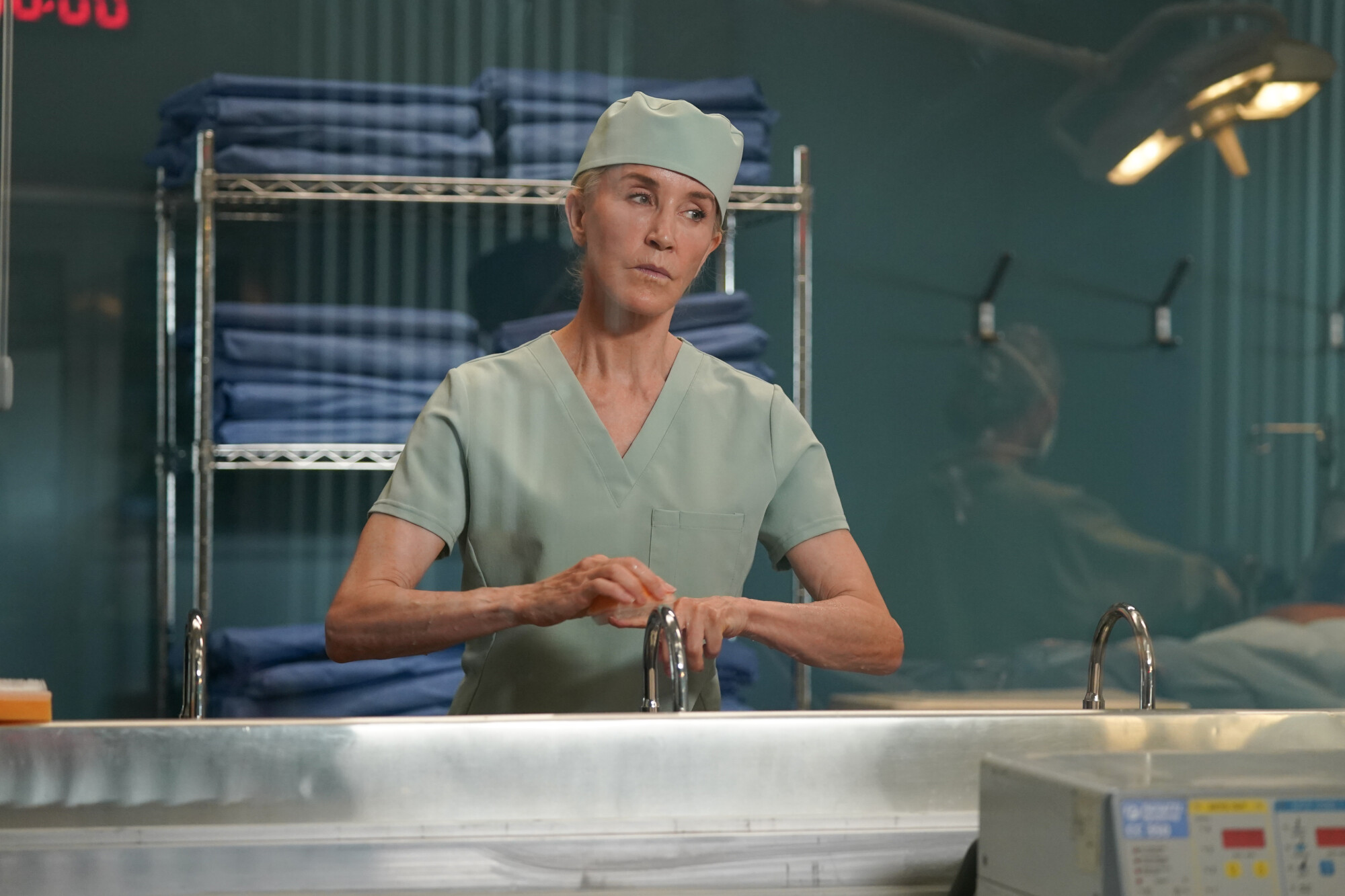 The Doctor Temporada 2 Episódio 8 - Felicity Huffman | televisão reveladora Quadro de Felicity Huffman's Doc, temporada 2, episódio 8