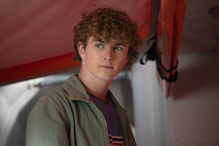 Percy Jackson e os Olimpianos 2ª temporada, episódio 3 – Walker Scobell como Percy Jackson (foto cortesia da Disney) | televisão reveladora Percy Jackson e os Olimpianos, temporada 2, episódio 3 - Walker Scobell como Percy Jackson (foto cortesia da Disney)