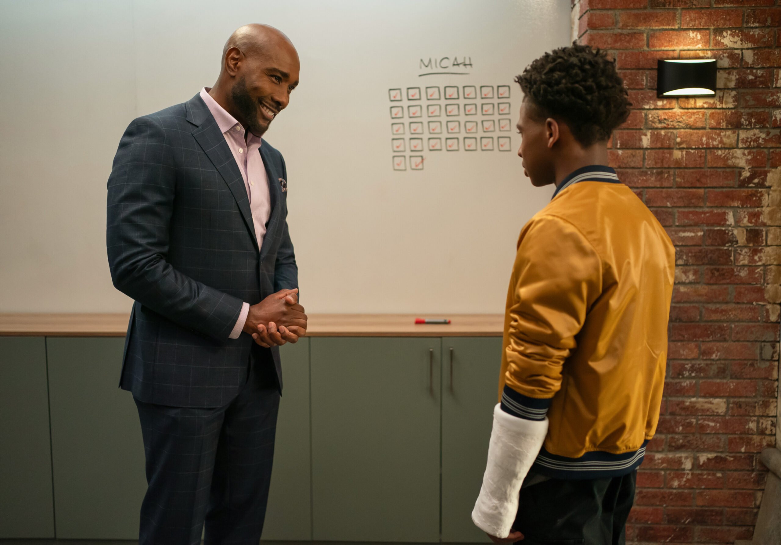 Shannon diz que Bex ama Micah. televisão reveladora Watson 2ª temporada, episódio 9,