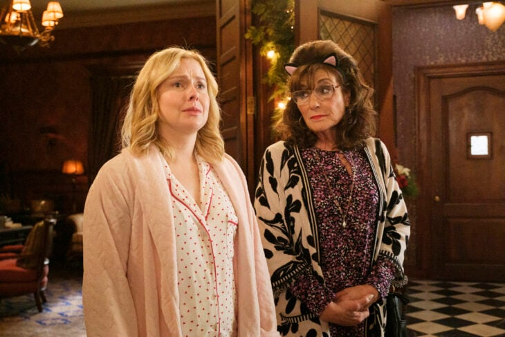 It’s a Wonderful Christmas Carol: Part Two Ghosts Season 5 Episodes 9 and 10 Review: It’s a Wonderful Christmas Carol 