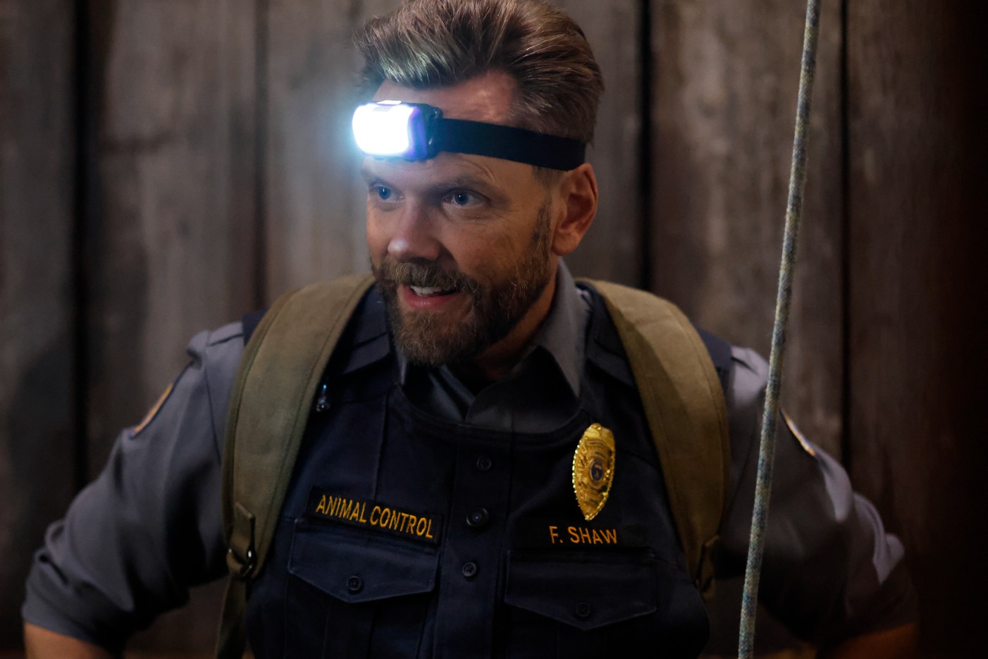 Animal Control Season 4 Episode 1, "Bear Cubs & Broncos" -- Joel McHale