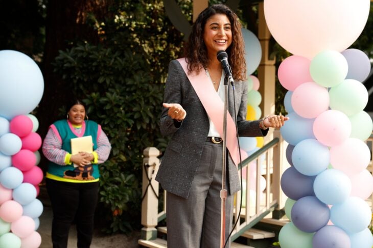 Animal Control Season 4 Episode 1, "Bear Cubs & Broncos" -- Vella Lovell Animal Control Season 4 Episode 1 Preview: Bear Cubs and Broncos 