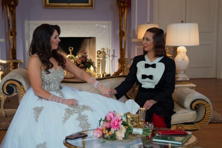 Loot Season 3 Episode 10 | Tell-Tale TV Loot Season 3 Episode 10 Loot Season 3 Episode 10 Review: Hail Mary Time