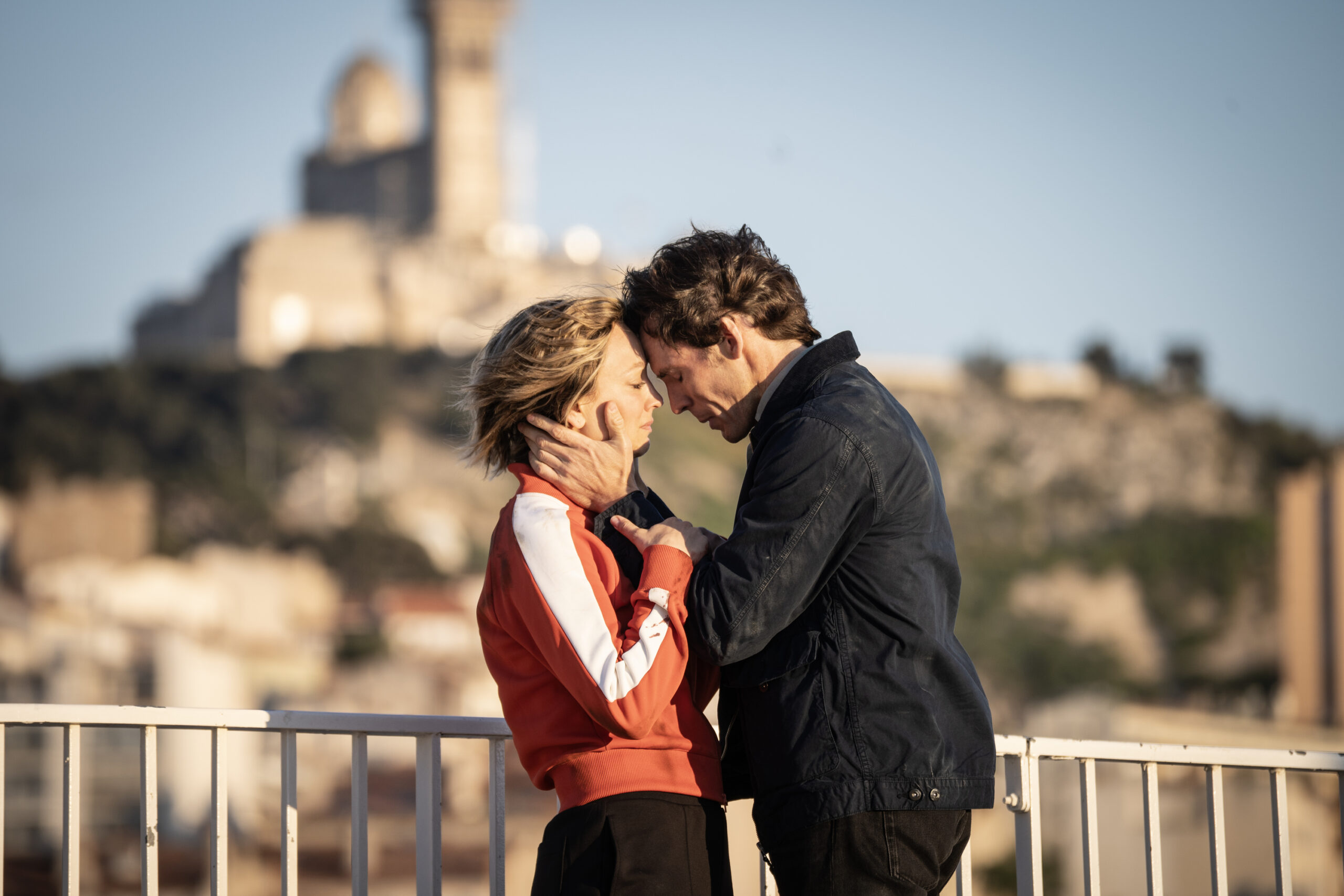 Vanished - First Look -- Kaley Cuoco as Alice Monroe, Sam Claflin as Tom Parker