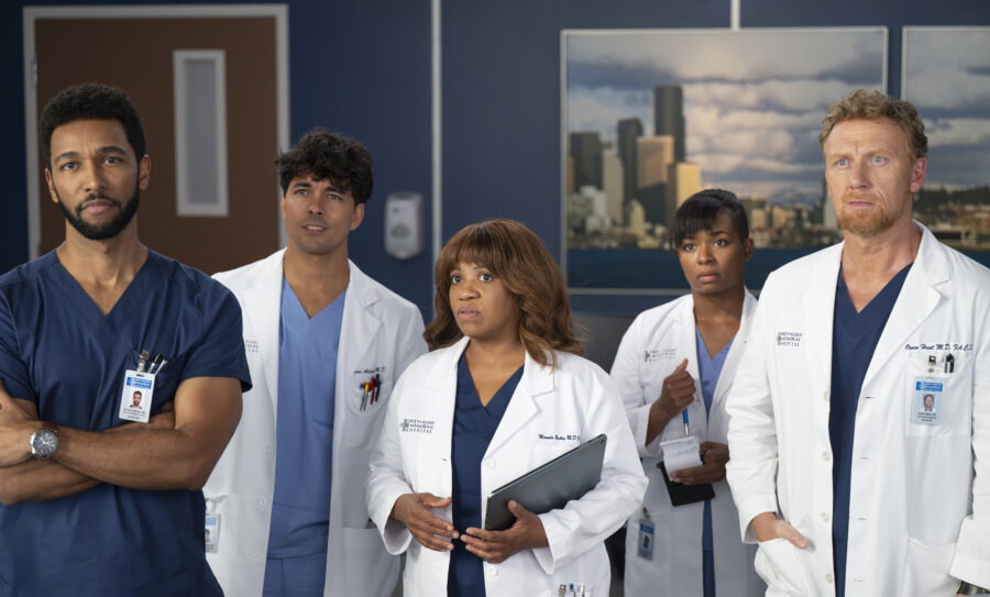 Grey's Anatomy Season 22 Episode 8 - ANTHONY HILL, NIKO TERHO, CHANDRA WILSON, ALEXIS FLOYD, KEVIN MCKIDD
