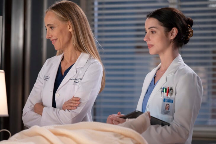 Grey's Anatomy Season 22 Episode 8 - KIM RAVER, ADELAIDE KANE What to Expect from Grey’s Anatomy Season 22 Episode 8: Heavy on Me 