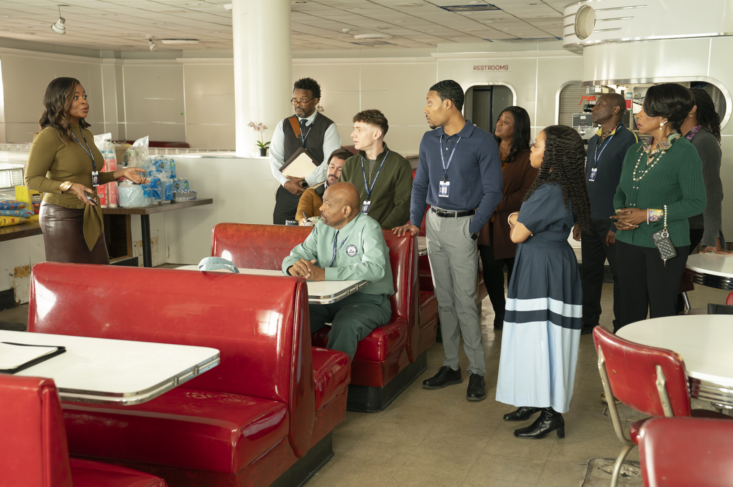 JANELLE JAMES, WILLIAM STANFORD DAVIS, CHRIS PERFETTI, TYLER JAMES WILLIAMS, QUINTA BRUNSON, SHERYL LEE RALPH on Abbott Elementary Season 5 Episode 11, Mall Part 3: Heroes