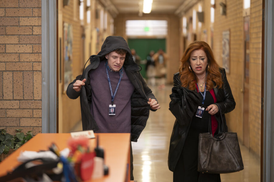 CHRIS PERFETTI, LISA ANN WALTER | Tell-Tale TV CHRIS PERFETTI, LISA ANN WALTER Abbott Elementary Season 5 Episode 12 Preview: Picture Day