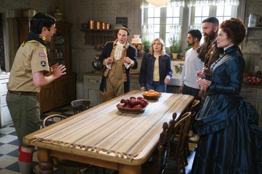 “The Others” – GHOSTS. Pictured L to R: Richie Moriarty as Pete, Brandon Scott Jones as Isaac, Rose McIver as Samantha, Utkarsh Ambudkar as Jay, Devan Chandler Long as Thorfinn, Rebecca Wisocky as Hetty. Photo: Bertrand Calmeau/CBS ©2025 CBS Broadcasting, Inc. All Rights Reserved.