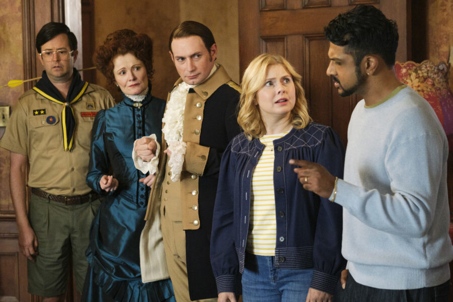 “The Others” – GHOSTS. Pictured L to R: Richie Moriarty as Pete, Rebecca Wisocky as Hetty, Brandon Scott Jones as Isaac, Rose McIver as Samantha, Utkarsh Ambudkar as Jay. Photo: Bertrand Calmeau/CBS ©2025 CBS Broadcasting, Inc. All Rights Reserved.