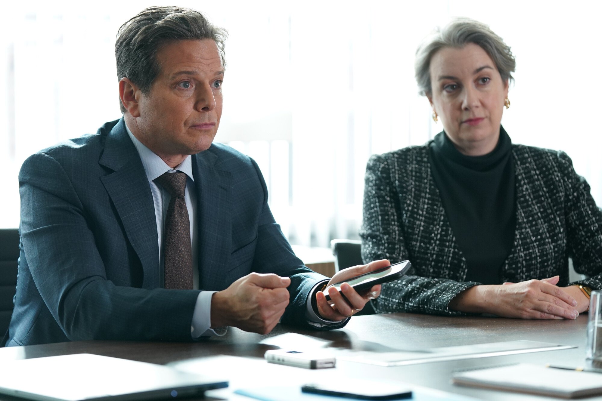 Uma foto do episódio 12 da 2ª temporada do Doc de Scott Wolf.