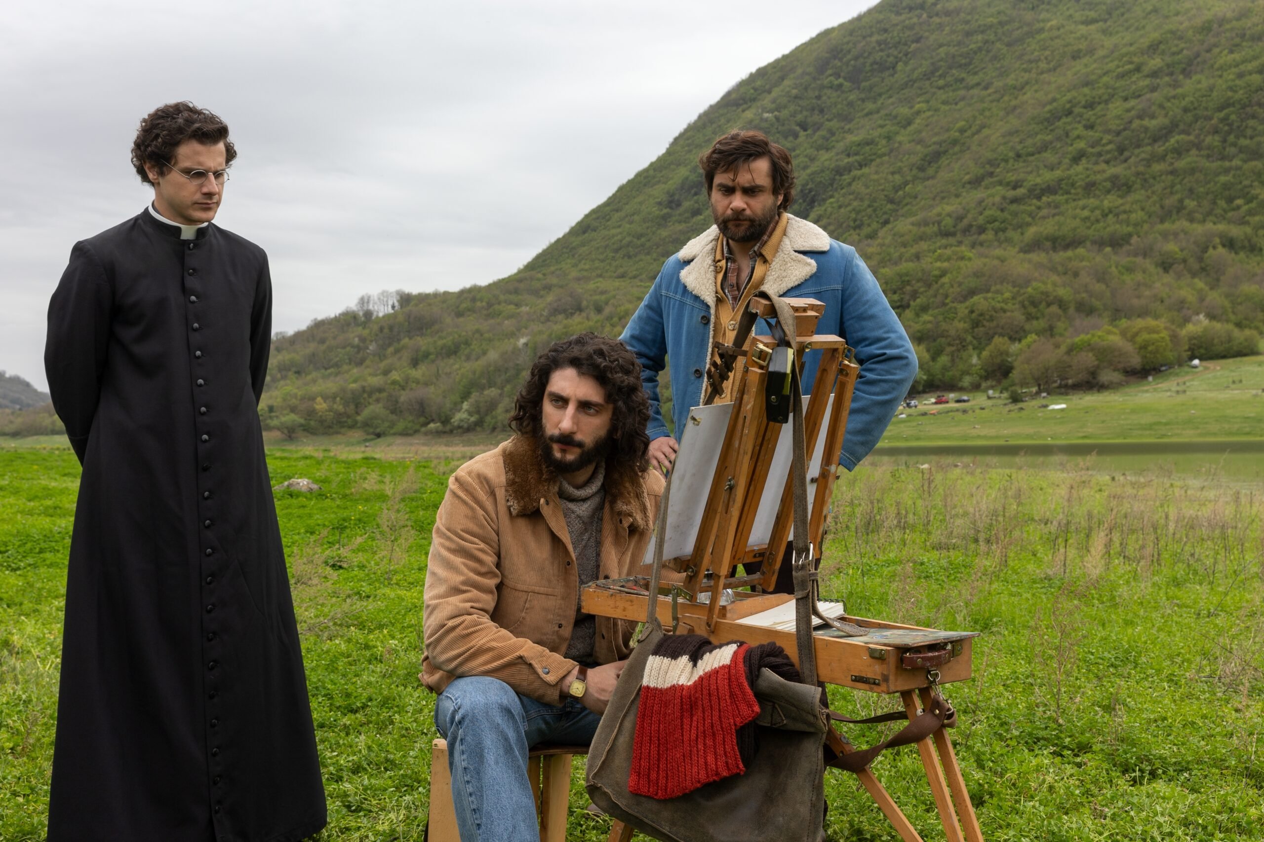 The Big Fake – (esquerda) Andrea Arcangeli como Vittorio, Pietro Castellitto como Tony e Pierluigi Gigante como Fabione