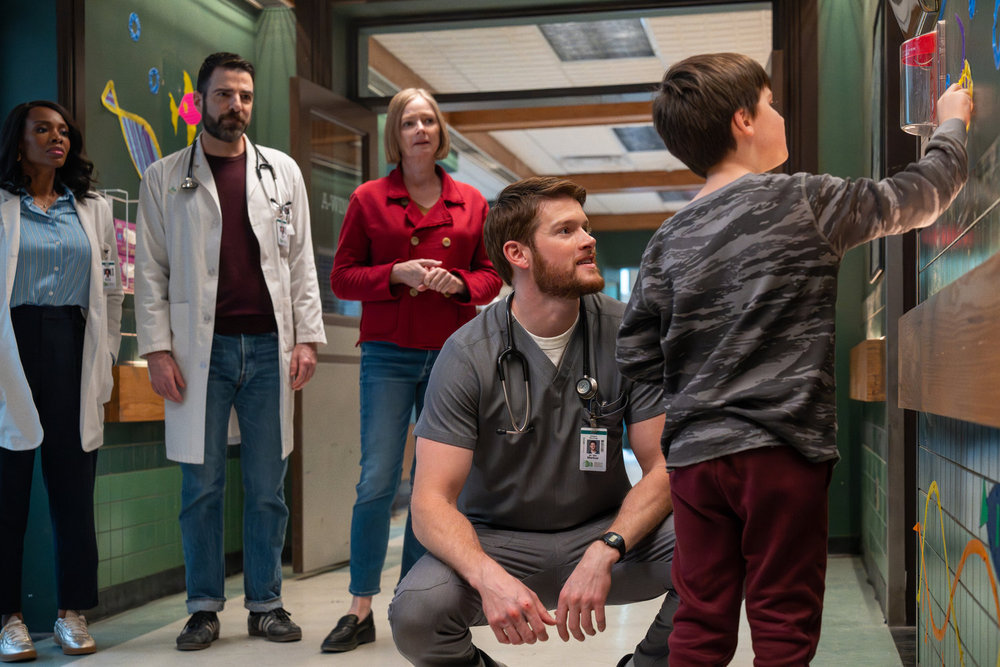 Brilliant Minds Season 2 Episode 11, "10 Minutes," - (l-r) Tamberla Perry as Dr. Carol Pierce, Zachary Quinto as Dr. Oliver Wolf, Allison Hossack as Shauna, Alex MacNicoll as Dr. Van Markus, Henry Falk as Liam Marcus
