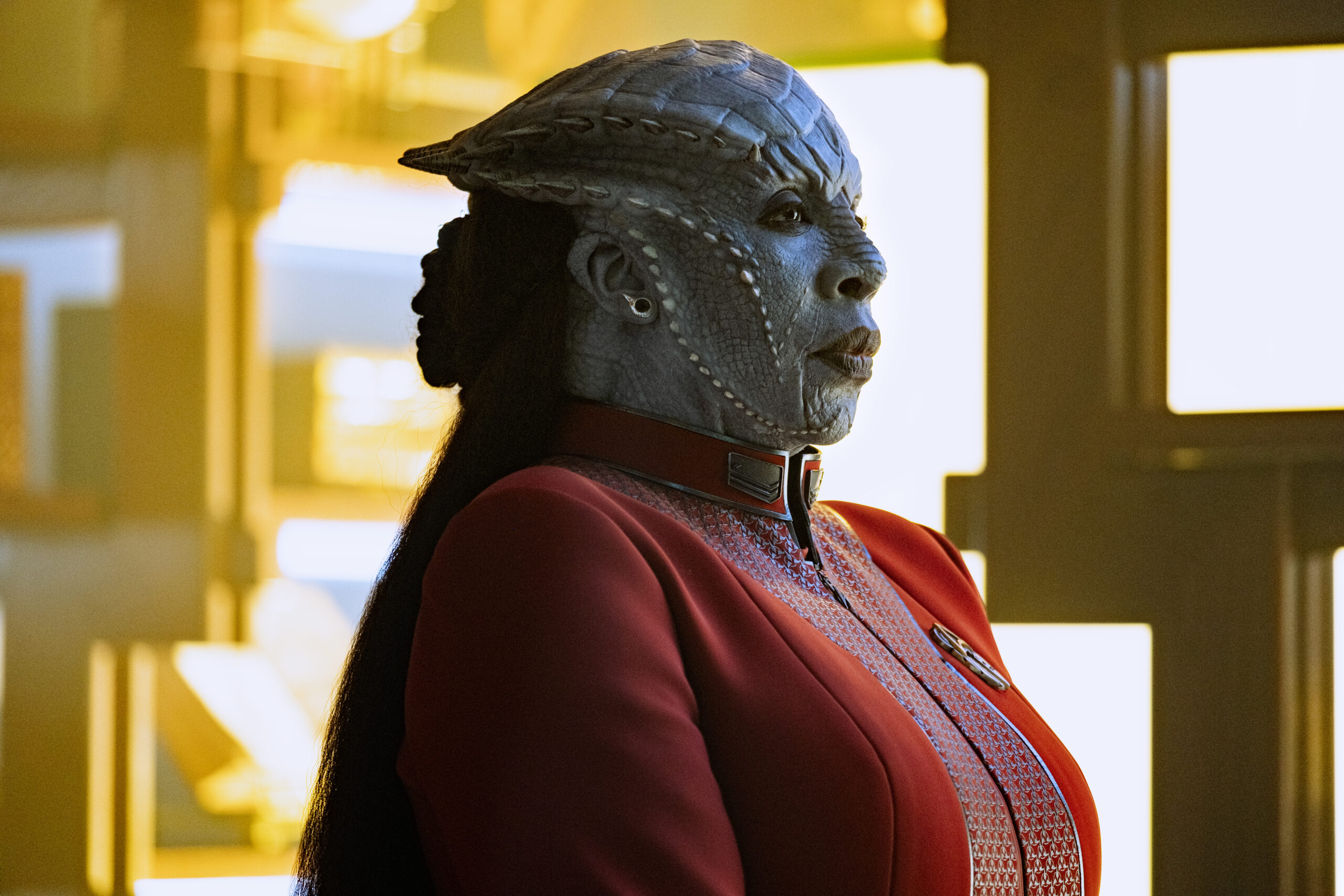 Still from Star Trek: Starfleet Academy Season 1 Episode 2 of Gina Yashere.