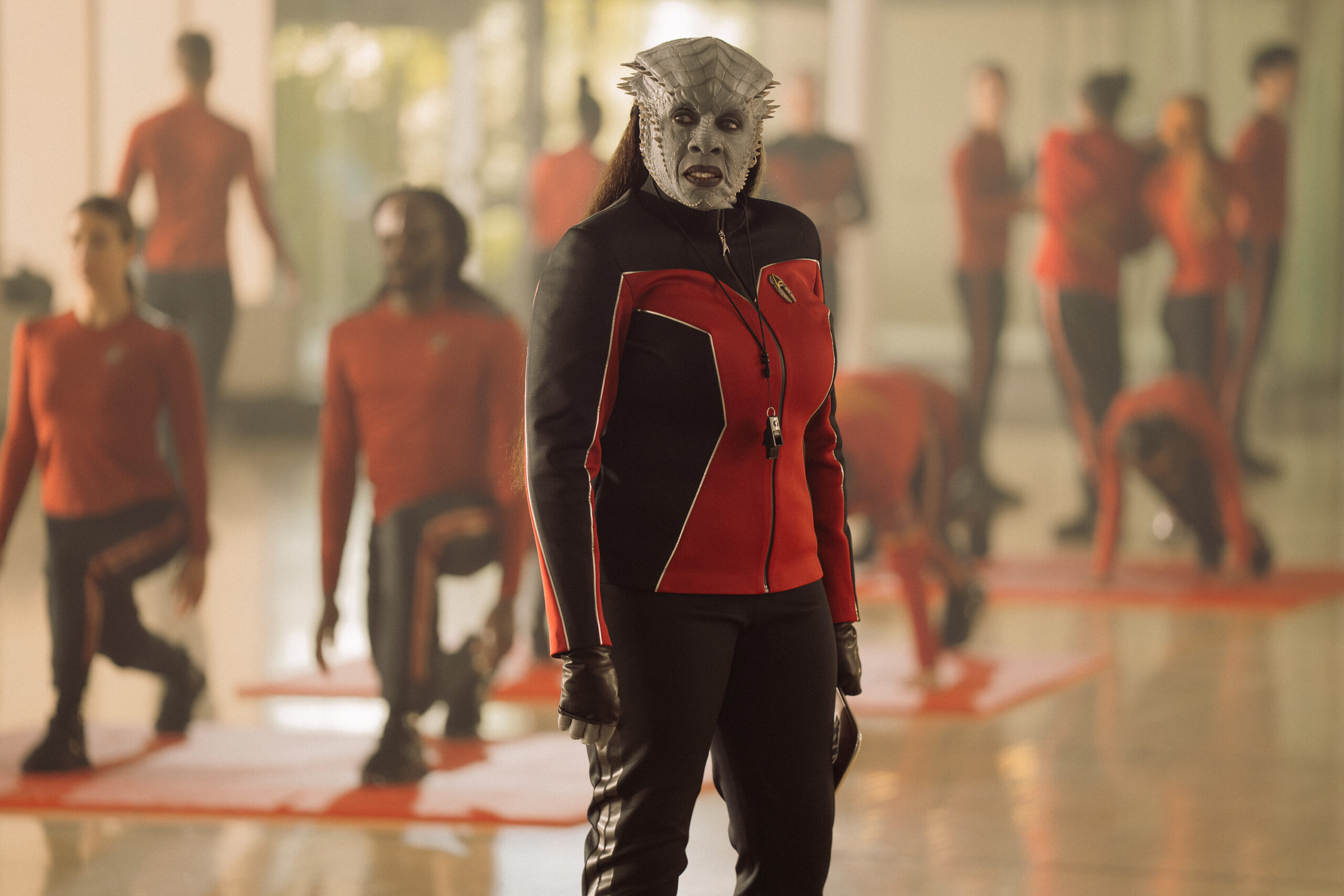 Still from Star Trek: Starfleet Academy Season 1 Episode 3 of Gina Yashere as Lura.