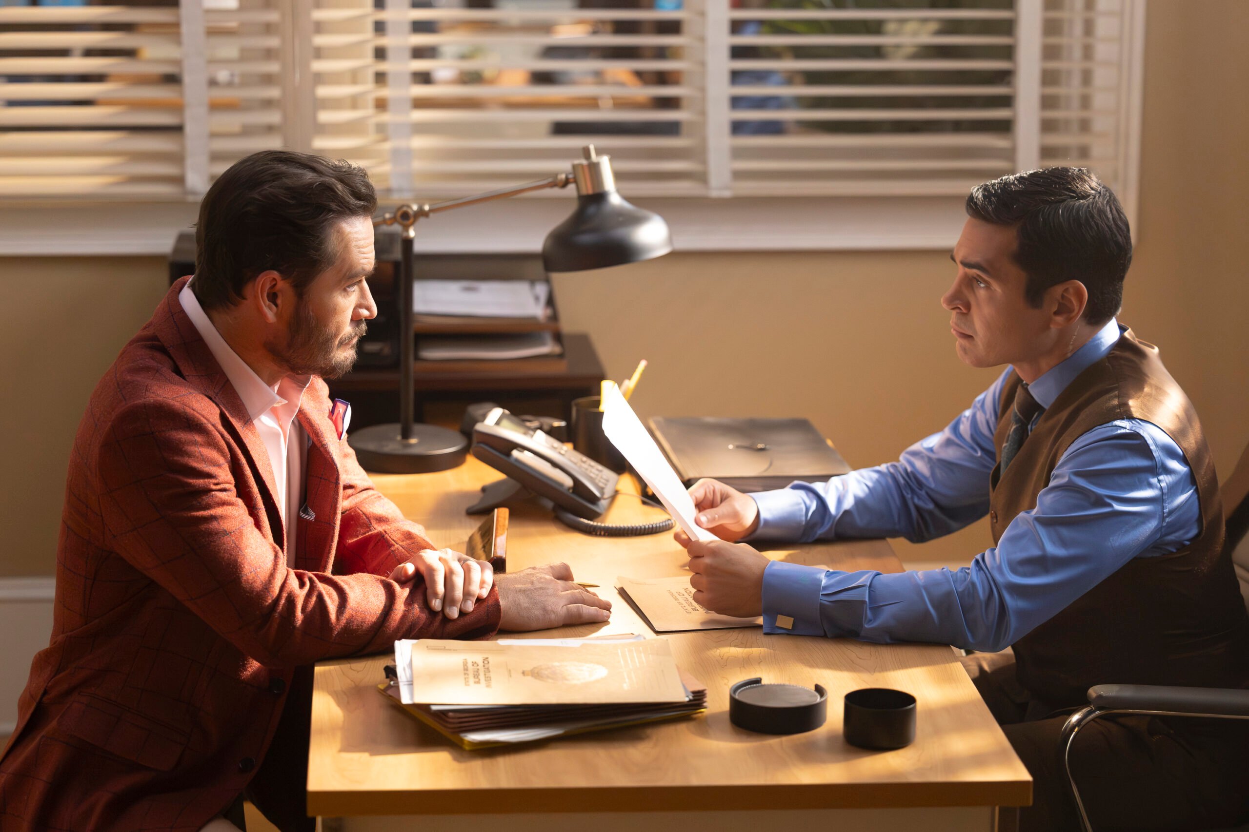 Mark-Paul Gosselaar, Ramón Rodríguez