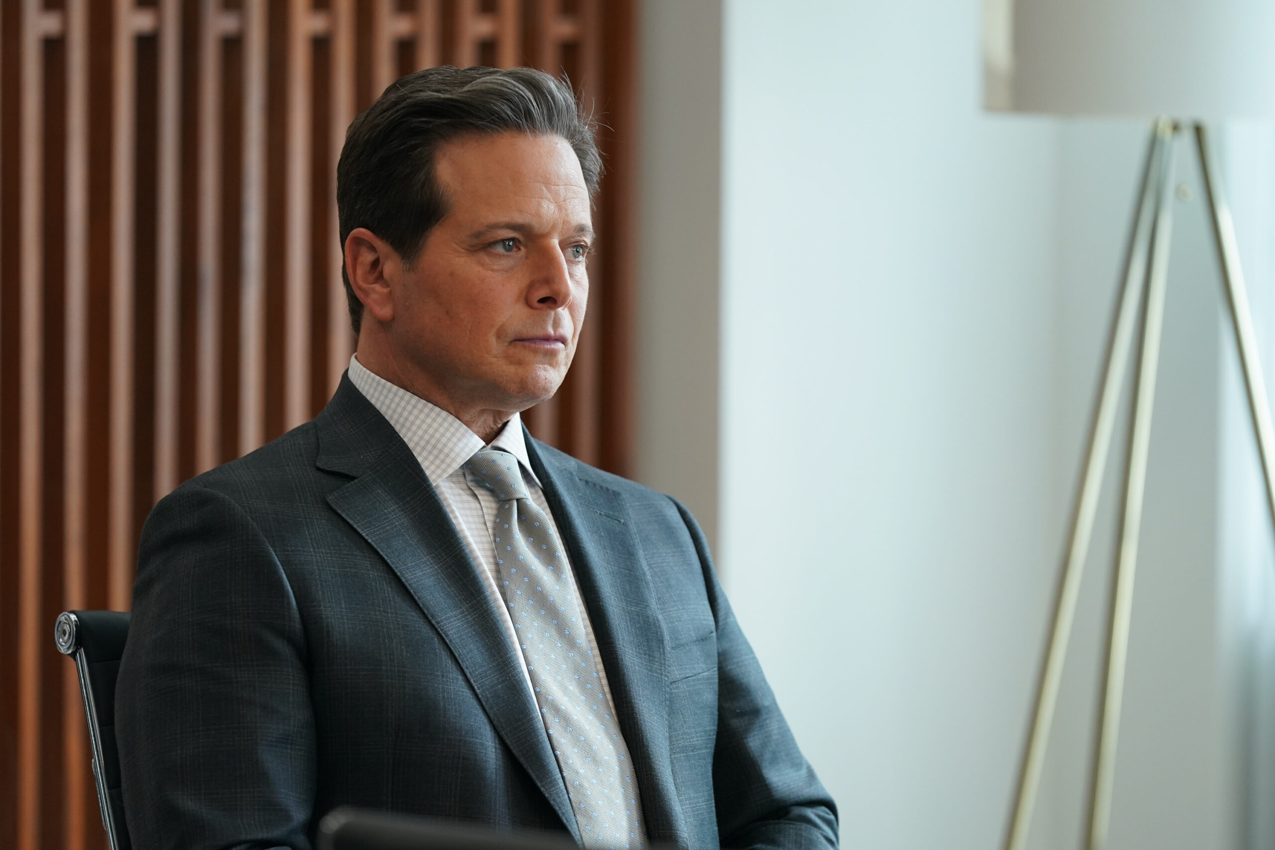 Still from Doc Season 2 Episode 15 of Scott Wolf.