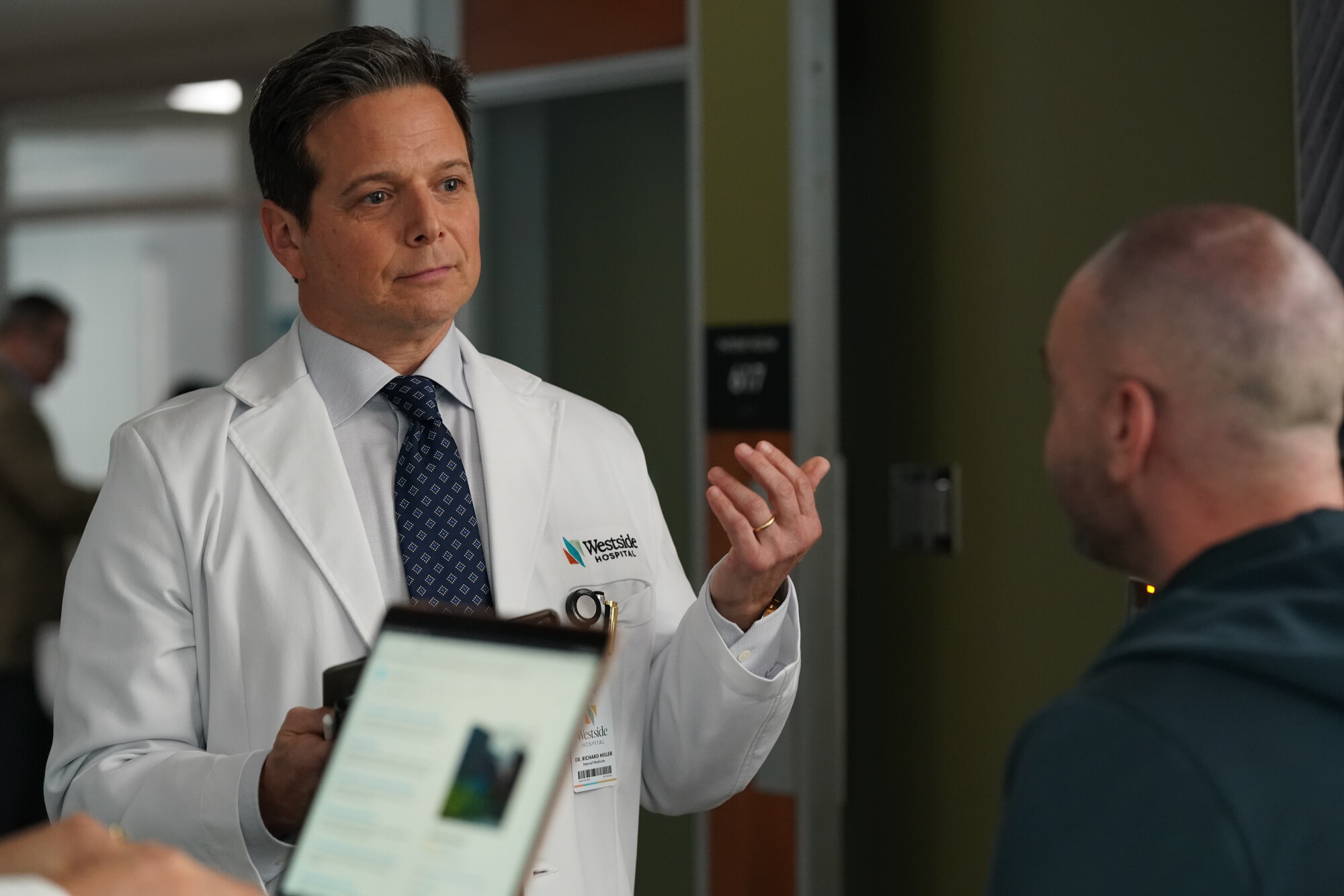 Still from Doc Season 2 Episode 17 of Scott Wolf.