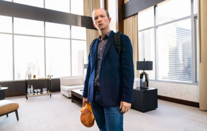 The Hunting Party Season 2 Episode 6, "Lou Kaplan" - Jefferson White as Lou Kaplan The Hunting Party Season 2 Episode 6 Review: Lou Kaplan 