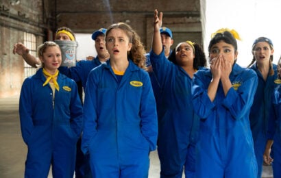 Stumble Season 1 Episode 11, "Hildenbünch" - (l-r) Georgie Murphy as Sally, Arianna Davis as Madonna, Anissa Borrego as Krystal, and Taylor Dunbar as Peaches Stumble Season 1 Episode 11 Review: Hildebünch 