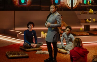 Star Trek: Starfleet Academy Season 1 Episode 5, "Series Acclimation Mil" - Kerrice Brooks as SAM Star Trek: Starfleet Academy Season 1 Episode 5 Review: Series Acclimation Mil 