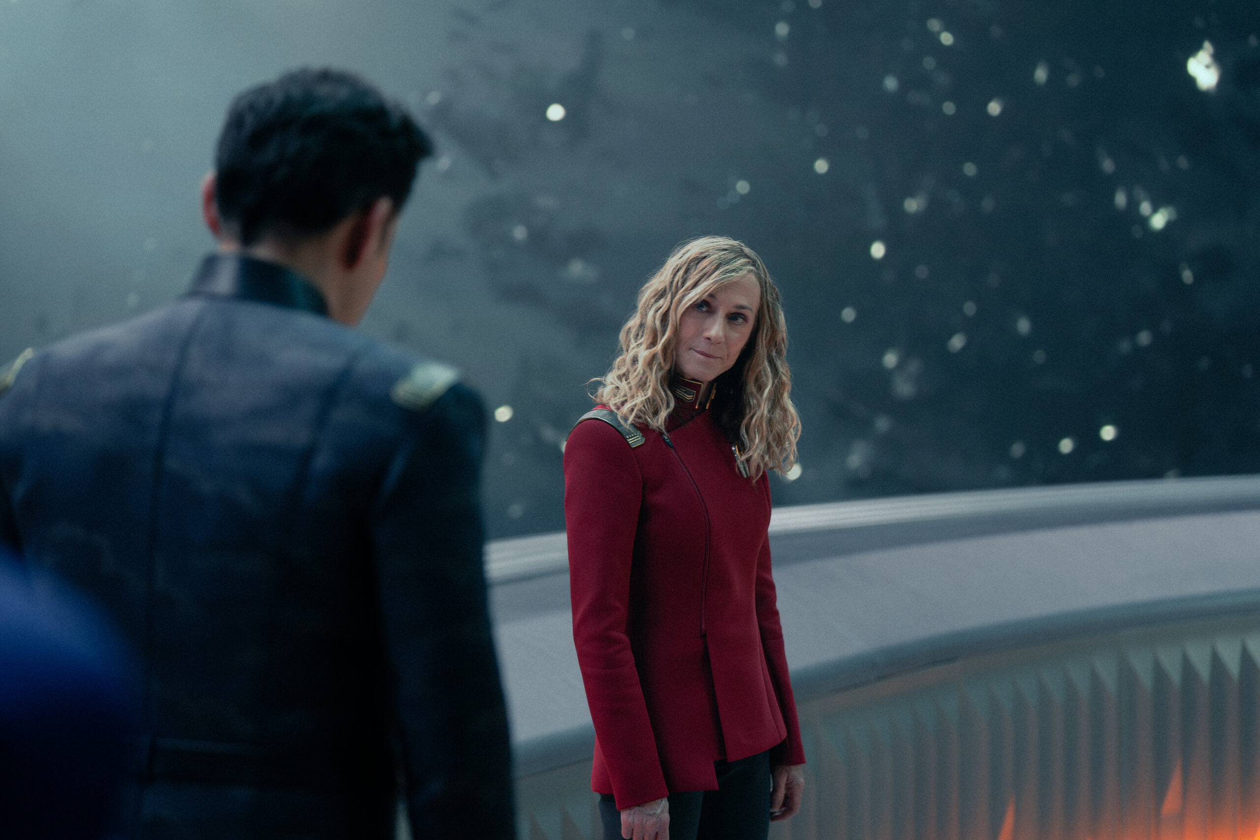 Still from Star Trek: Starfleet Academy Season 1 Episode 6 of Holly Hunter as Captain Nahla Ake.