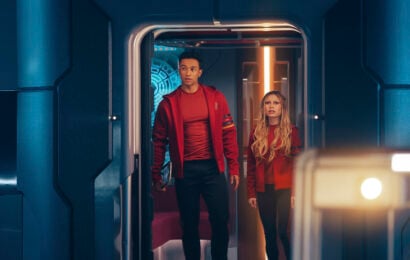 Still from Star Trek: Starfleet Academy Season 1 Episode 7 of Sandro Rosta as Caleb and Bella Shepard as Genesis pictured from left to right Star Trek: Starfleet Academy Season 1 Episode 7 Review: Ko’Zeine Still from Star Trek: Starfleet Academy Season 1 Episode 7 of Sandro Rosta as Caleb and Bella Shepard as Genesis pictured from left to right