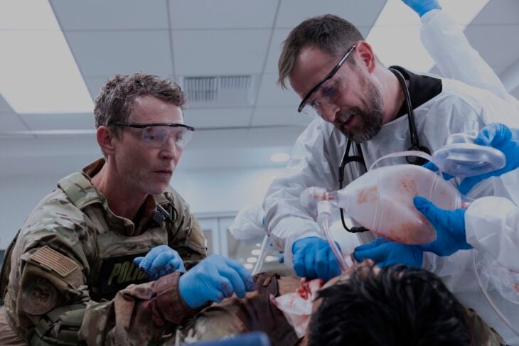 The Pitt Season 2 Episode 7 - Shawn Hatosy, Noah Wyle (Photograph by Warrick Page/HBO Max)