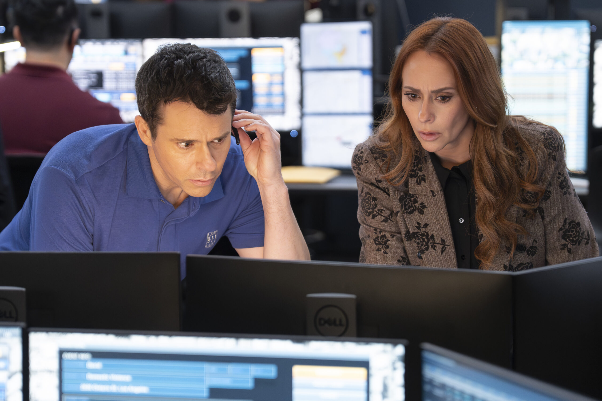 9-1-1 Season 9 Episode 16, “Where There’s Smoke” -- BRYAN SAFI, JENNIFER LOVE HEWITT