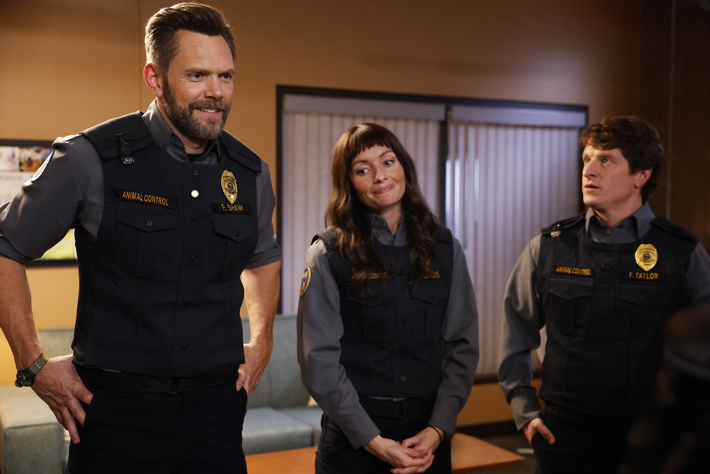 Animal Control Season 4 Episode 9, "Bats and Camels" -- Joel McHale, Grace Palmer and Michael Rowland