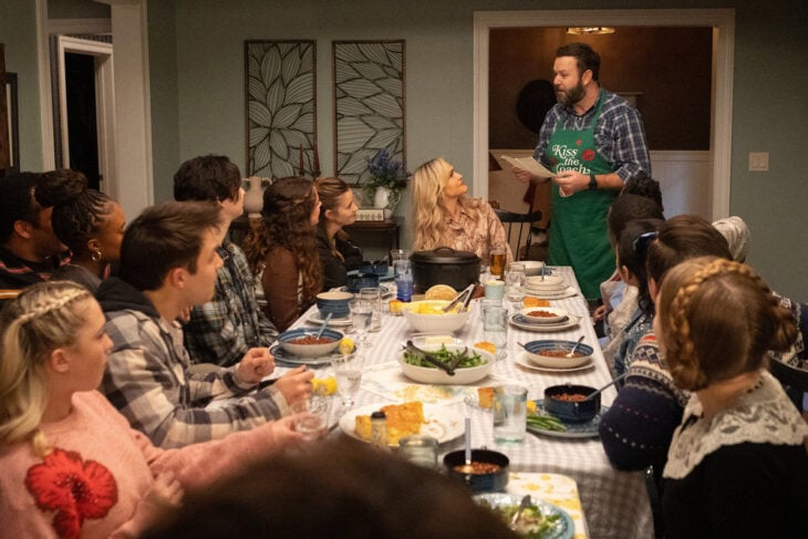 Stumble Season 1 Episode 12 "Making Mat" - (l-r) Jenn Lyon as Courteney Potter, Taran Killam as Boone E. Potter