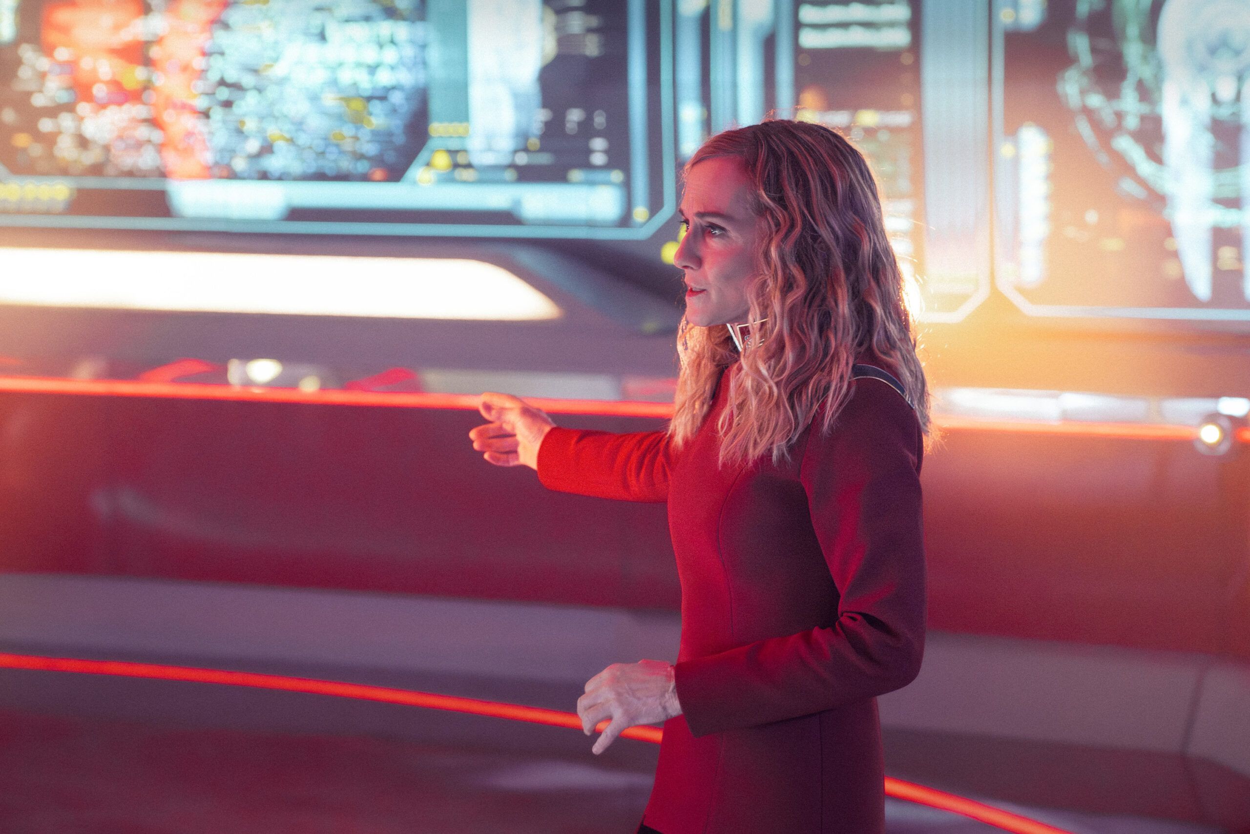 Star Trek: Starfleet Academy Season 1 Episode 9 - Holly Hunter | Tell-Tale TV Still from Star Trek: Starfleet Academy Season 1 Episode 9, 300th Night, of Holly Hunter as Captain Nahla Ake.