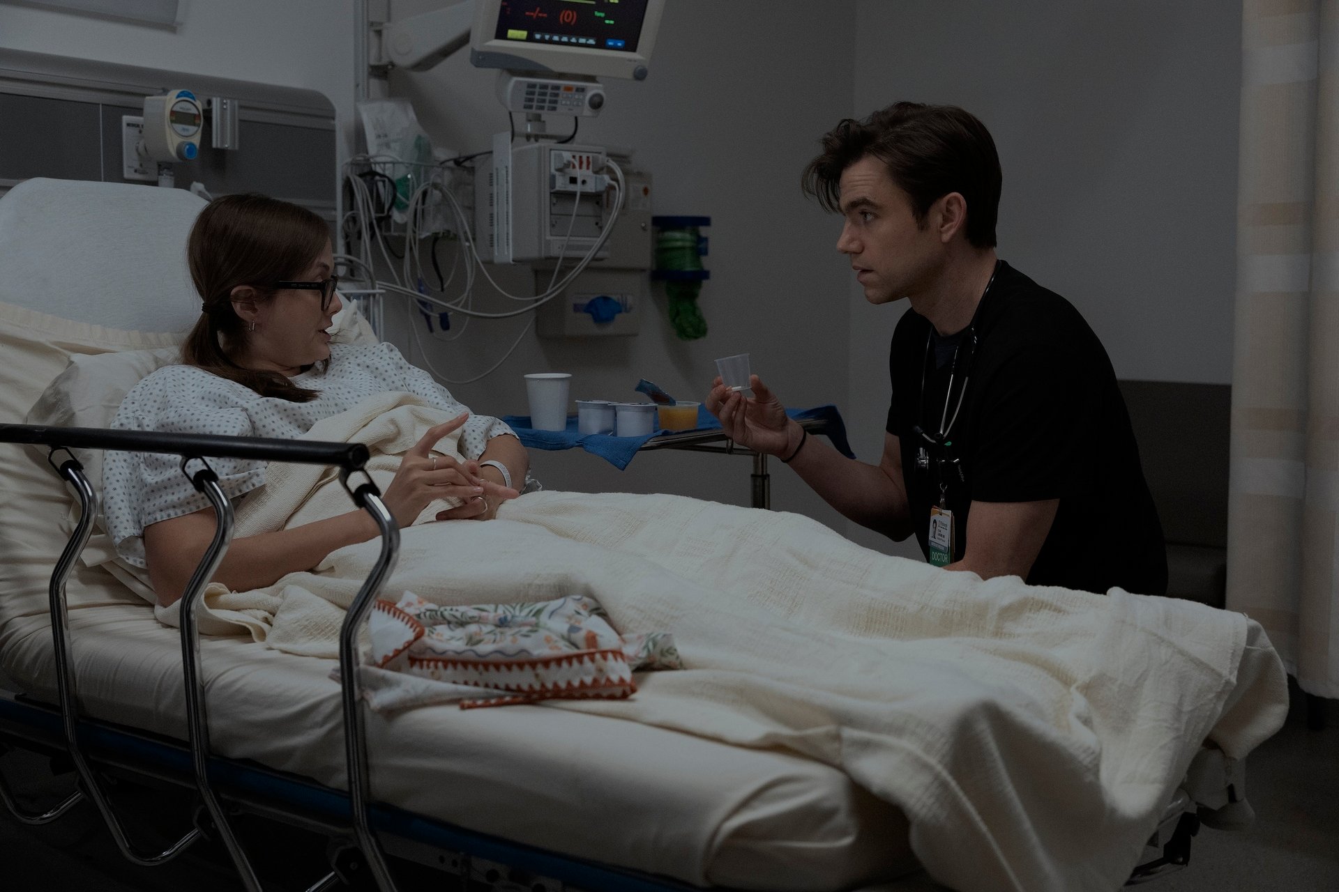 The Pit, temporada 2, episódio 10 – Tal Anderson, Patrick Ball (foto de Warrick Page/HBO Max)