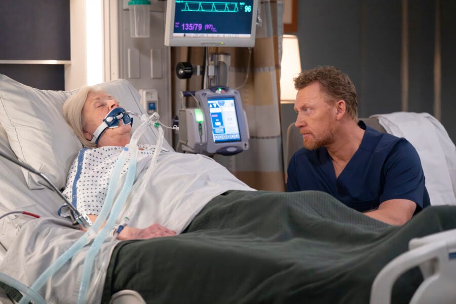 Grey’s Anatomy Season 22 Episode 16 - DEBRA MOONEY, KEVIN MCKIDD