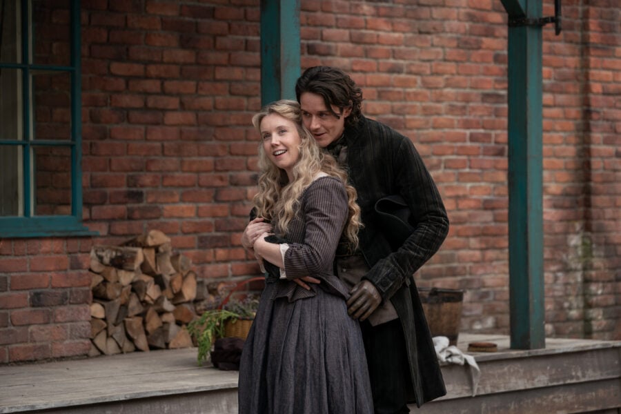 Outlander 807 - Evidence of Things Not Seen. Left to Right: Lauren Lyle (“Marsali Fraser”) and César Domboy (“Fergus Fraser”)