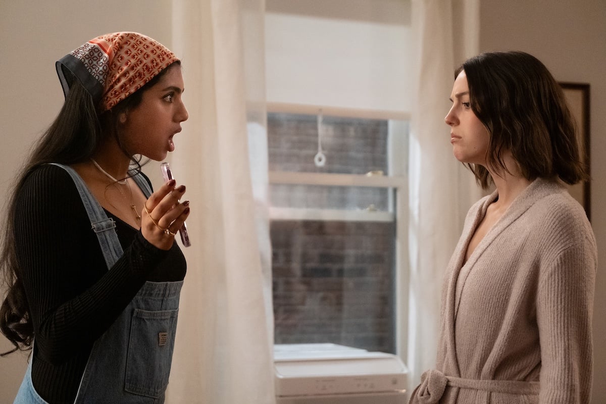 NOT SUITABLE FOR WORK Season 1 Episode 3 | Tell-Tale TV NOT SUITABLE FOR WORK Season 1 Episode 3 Not Suitable for Work Season 1 Episodes 1-3 Review: Welcome to Murray Hill/Evil Nepo Son of the King/The Philadelphia Thirst Monster