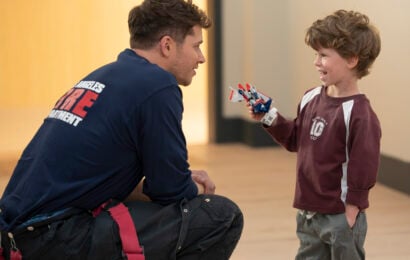 OLIVER STARK 9-1-1 Season 9 Episode 17 Review: I Got You Babe 