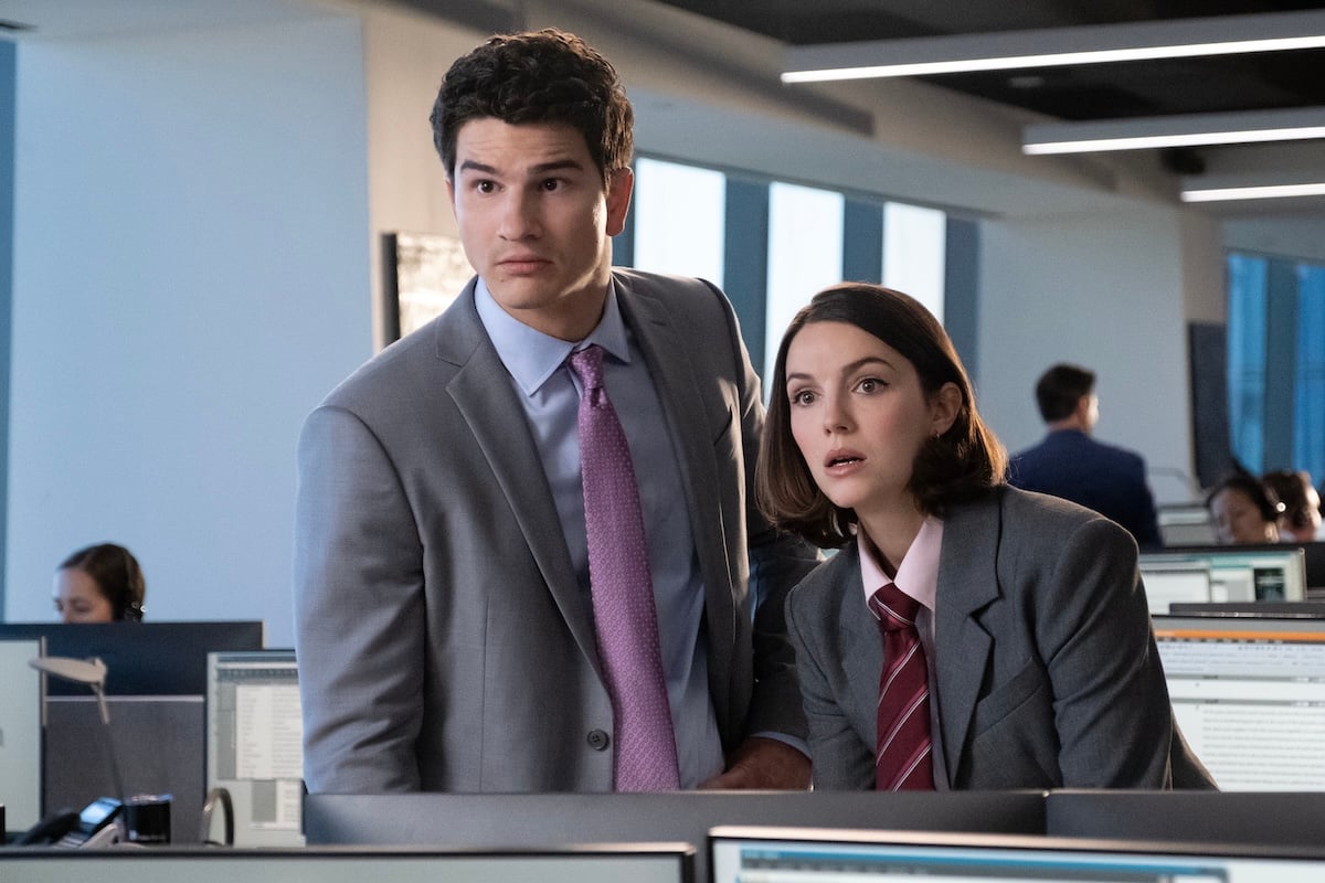 NOT SUITABLE FOR WORK Season 1 Episode 4 | Tell-Tale TV NOT SUITABLE FOR WORK Season 1 Episode 4 Not Suitable for Work Season 1 Episodes 4-5 Review: The Jawline of Your Dreams/Fisher Trashen