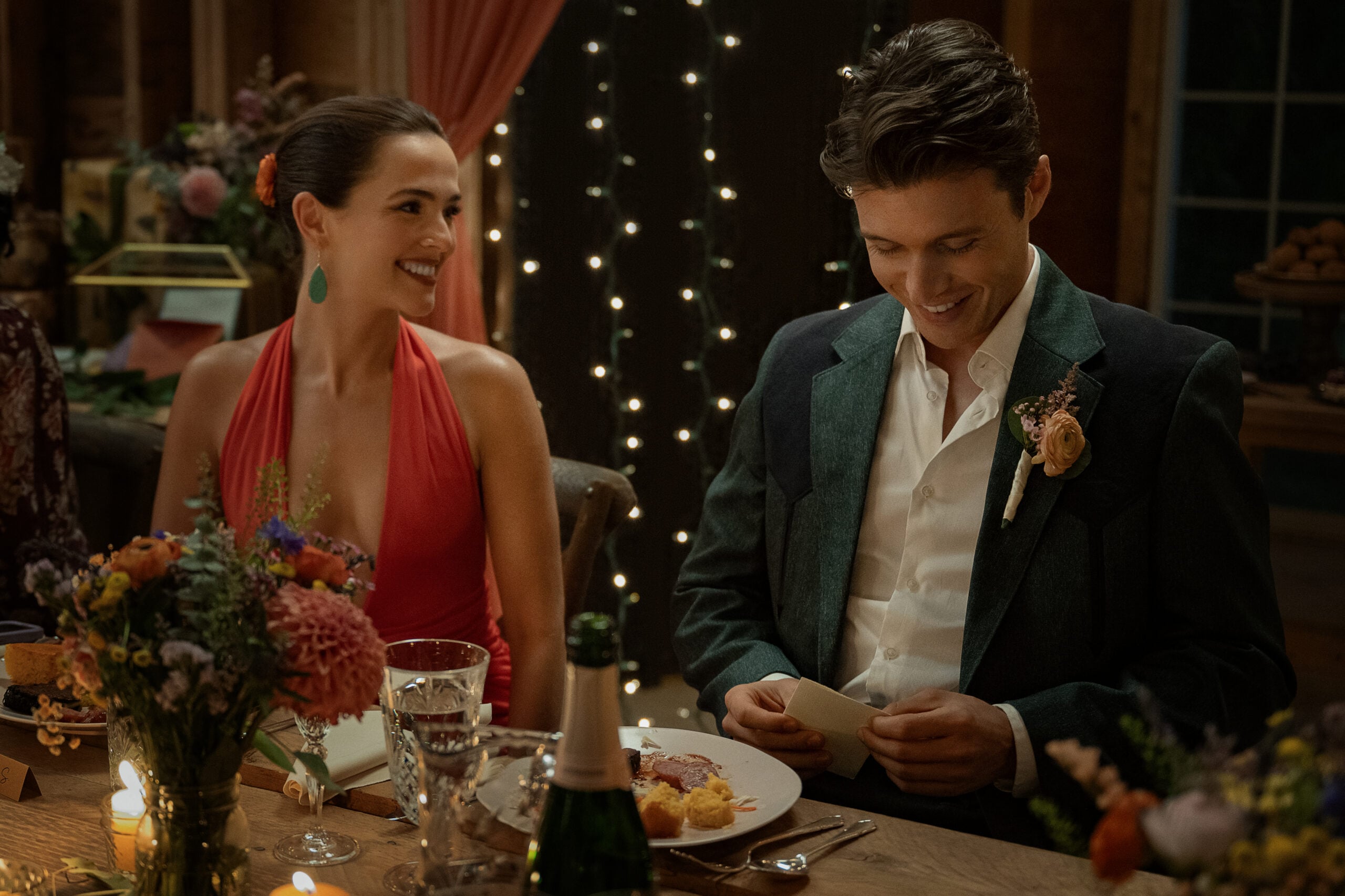 Voicemails for Isabelle | Tell-Tale TV Voicemails for Isabelle - (l-r) Zoey Deutch as Jill and Nick Robinson as Wes Voicemails for Isabelle Review: This Is How A Heart Breaks and Heals