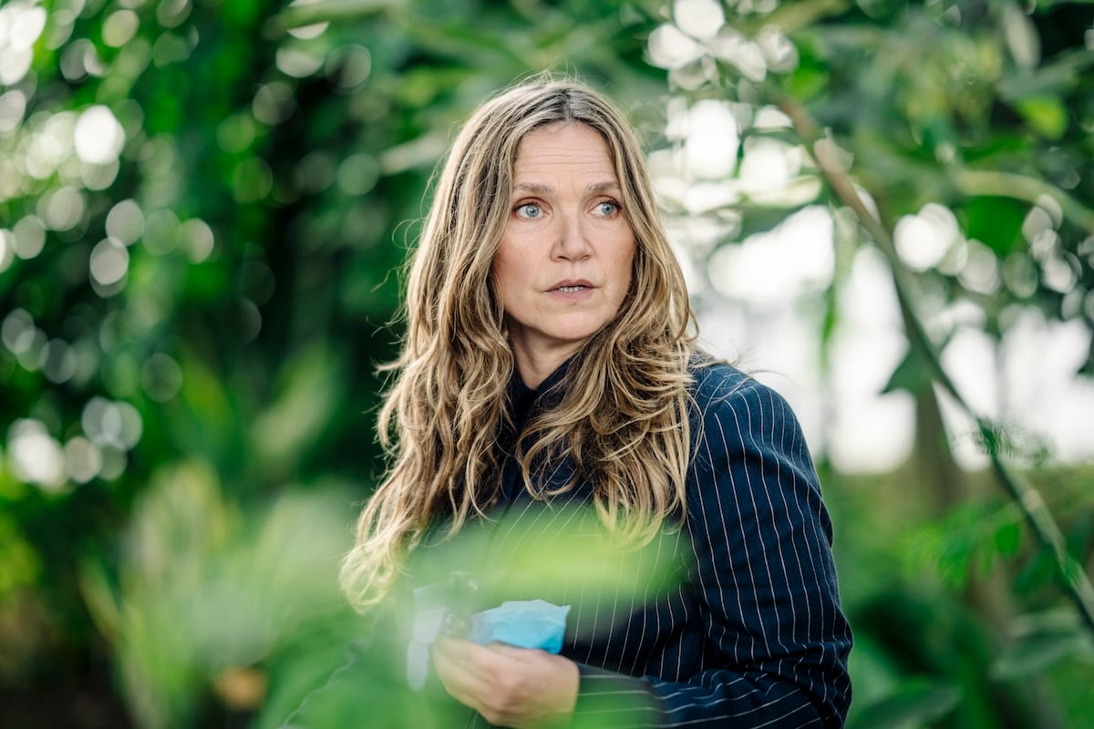 Patience Season 2 Episode 6 JESSICA HYNES (FRANKIE MONROE) - PATIENCE _Paco's Revenge_ | Tell-Tale TV Patience Season 2 Episode 6 JESSICA HYNES (FRANKIE MONROE) – PATIENCE _Paco’s Revenge_ Patience Season 2 Episode 6 Review: Are Patience and Frankie Finally Where They Should Be?