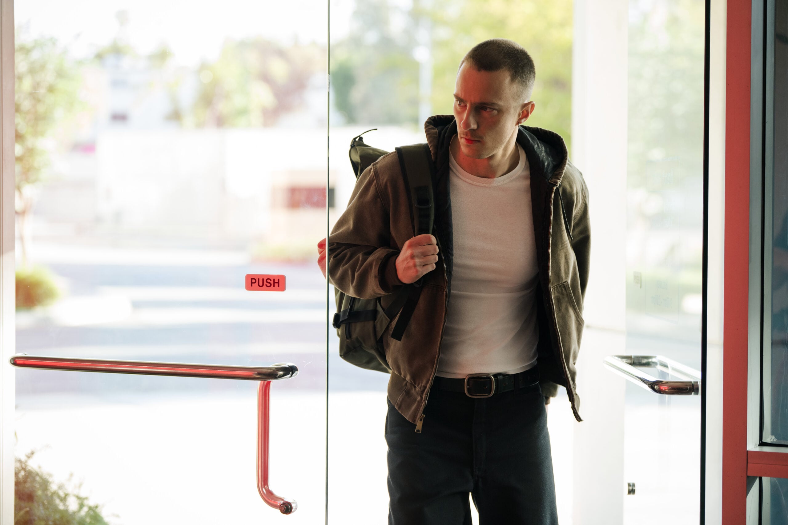 Drew Starkey in Lucky Season 1 Episode 4. Apple TV+ | Tell-Tale TV Drew Starkey in Lucky Season 1 Episode 4. Apple TV+ Lucky Season 1 Episode 4 Review: Too Close to See It Drew Starkey in Lucky Season 1 Episode 4. Apple TV+