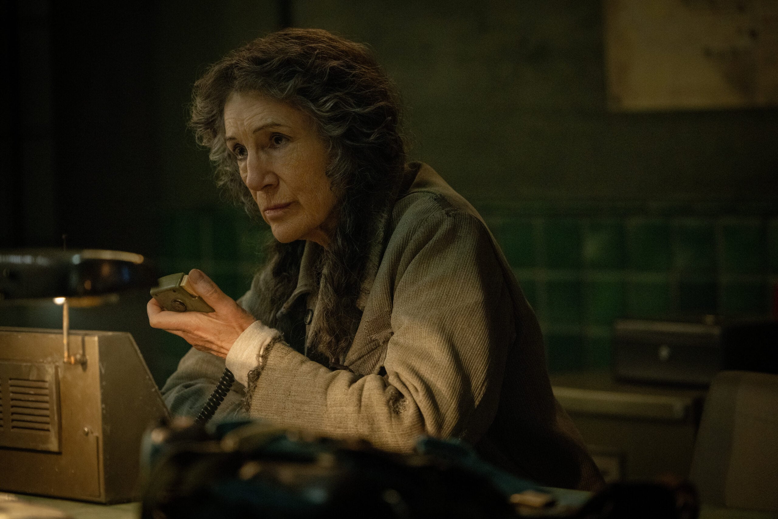 Silo Season 3 Episode 7, "Radio." What to Expect from Silo Season 3 Episode 7: A Risky Plan