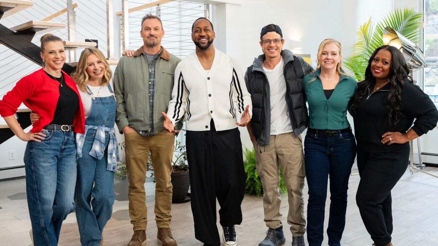 Totally 90s House | Tell-Tale TV Totally 90s House - (l-r) Jodi Sweetin, Beverley Mitchell, Brian Austin Green, Jaleel White, Matthew Lawrence, Melissa Joan Hart, and Keshia Knight Pulliam What to Watch on TV This Week: The Westies, Adults, Dark Matter, and More!